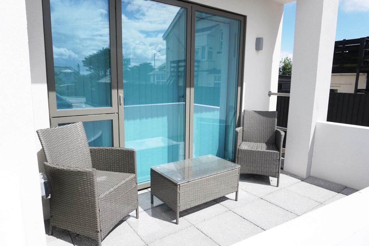 Saltwater Suites At Fistral New Quay Extérieur photo