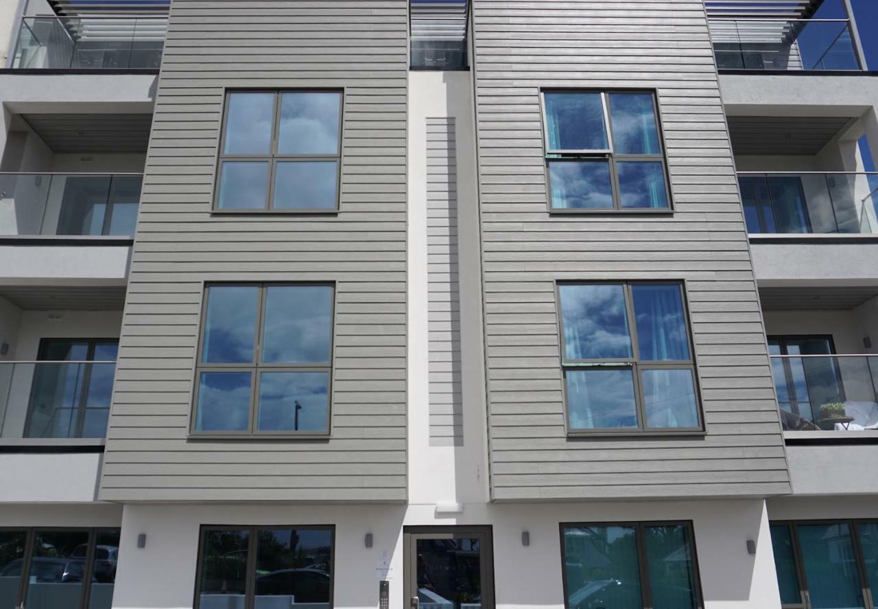 Saltwater Suites At Fistral New Quay Extérieur photo