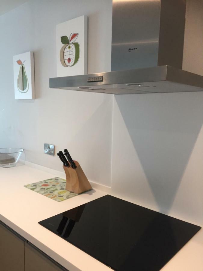 Saltwater Suites At Fistral New Quay Extérieur photo