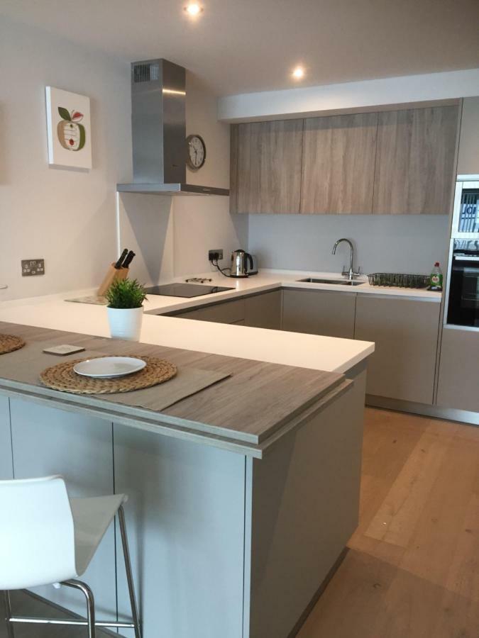Saltwater Suites At Fistral New Quay Extérieur photo