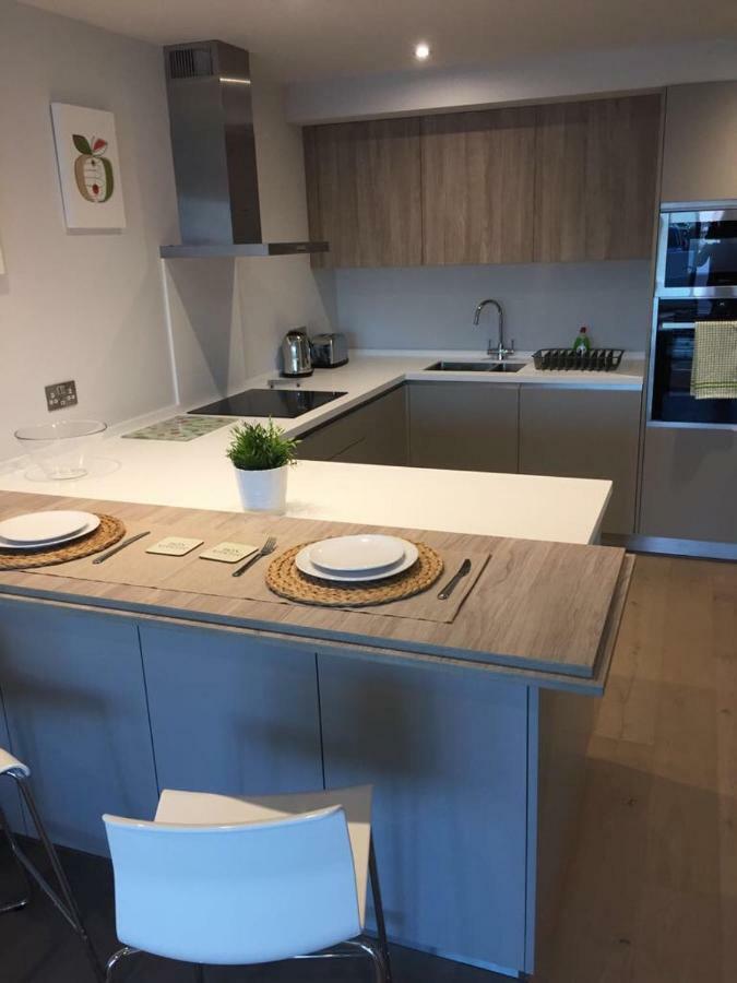 Saltwater Suites At Fistral New Quay Extérieur photo