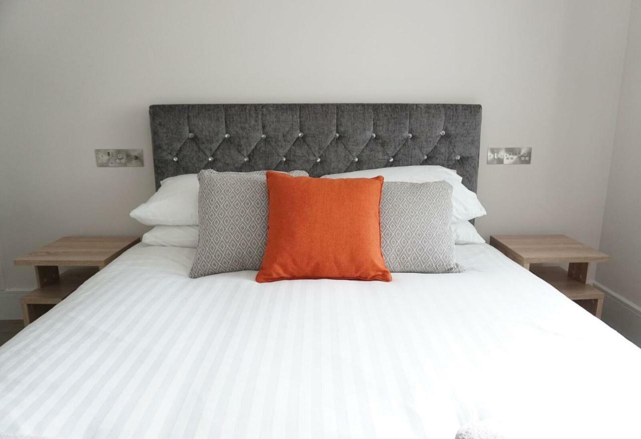 Saltwater Suites At Fistral New Quay Extérieur photo