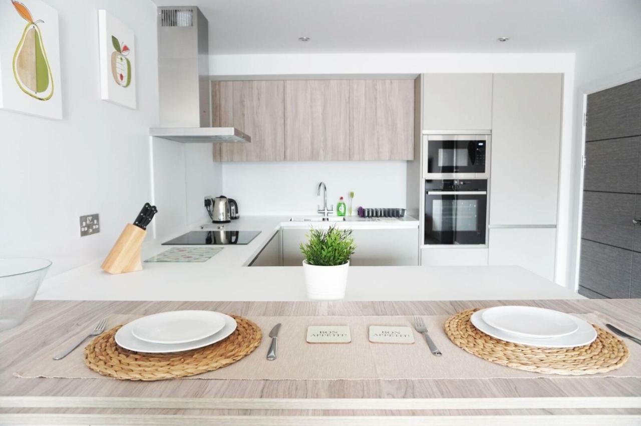 Saltwater Suites At Fistral New Quay Extérieur photo